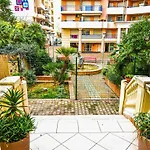 Les Jardins - Hyper Centre -parking Prive - مينتون